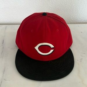 Used New Era Cincinnati Reds Fitted Hat 7 3/4